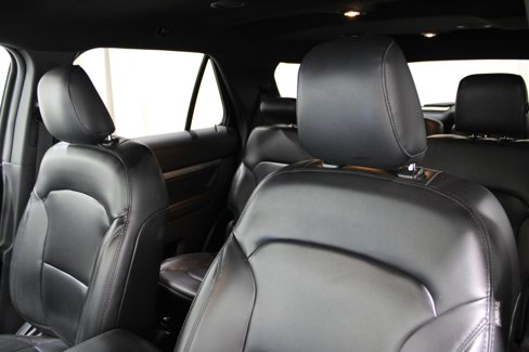 Used 2019 Ford Explorer XLT w/ Equipment Group 202A image 5