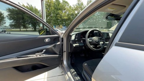 Certified 2023 Hyundai Elantra SEL image 34