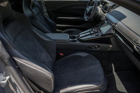 New 2025 Aston Martin V8 Vantage Coupe image 34