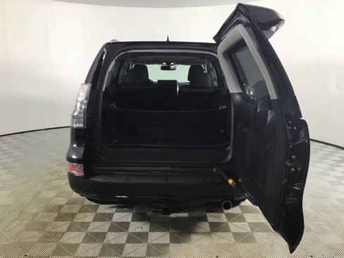 Used 2019 Lexus GX 460 image 26