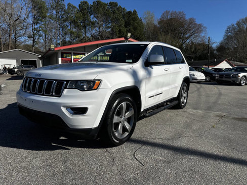 Used 2017 Jeep Grand Cherokee Laredo w/ Quick Order Package 2BE image 2