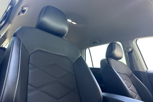 Used 2024 Volkswagen Atlas SE image 22
