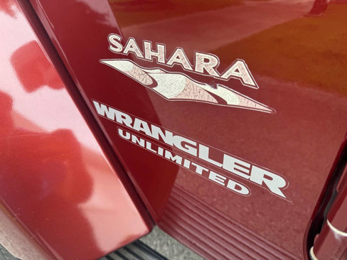 Used 2010 Jeep Wrangler Unlimited Sahara w/ Mopar Chrome Edition Group image 28