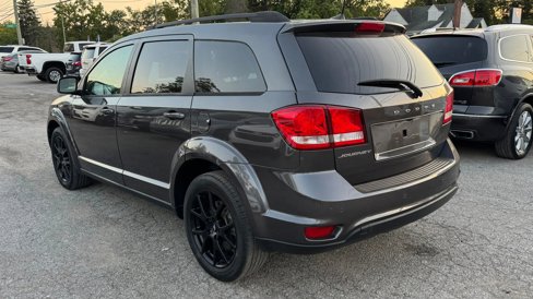 Used 2019 Dodge Journey SE w/ Premium Group image 3