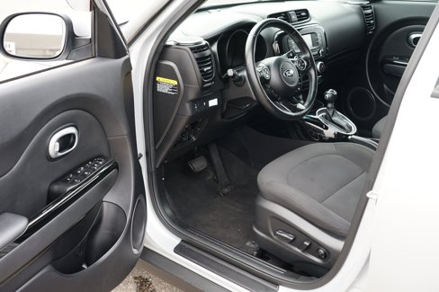 Used 2015 Kia Soul ! image 13