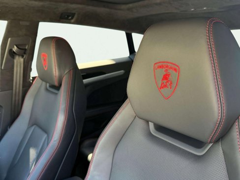 Used 2019 Lamborghini Urus image 7