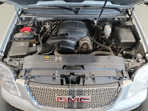 Used 2011 GMC Yukon XL SLT w/ SLT-2 Equipment Package image 30