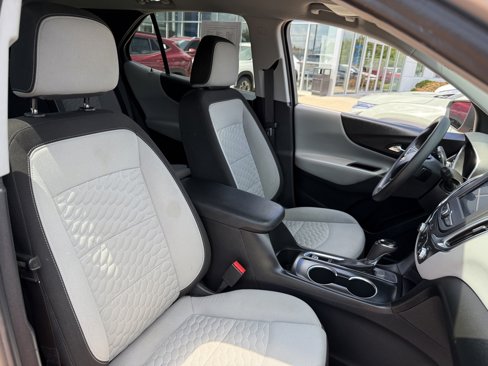 Used 2021 Chevrolet Equinox LS w/ LS Convenience Package image 24