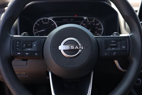 Used 2023 Nissan Rogue S image 25