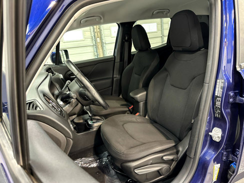 Used 2018 Jeep Renegade Altitude image 9