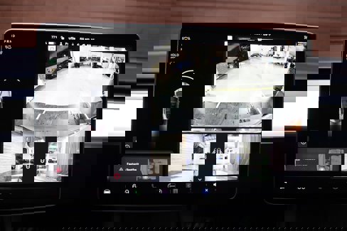 Used 2022 Tesla Model 3 Standard Range image 3