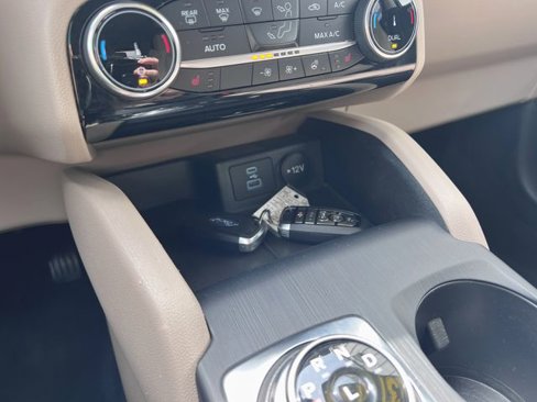 Used 2022 Ford Escape SEL image 33