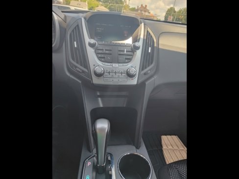 Used 2015 Chevrolet Equinox LT image 11