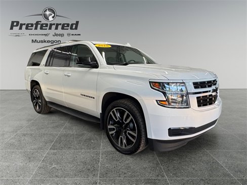 Used 2018 Chevrolet Suburban LT image 1