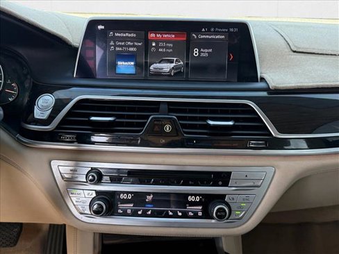 Used 2016 BMW 750i xDrive image 17