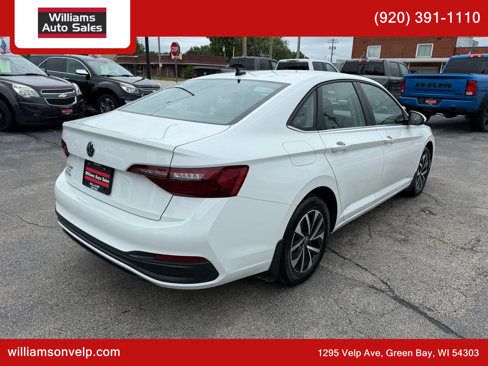 Used 2022 Volkswagen Jetta S image 3