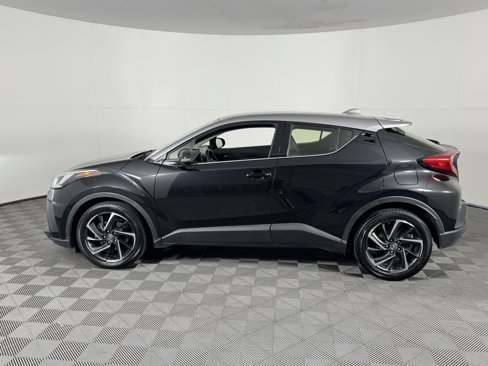 Used 2020 Toyota C-HR Limited image 7