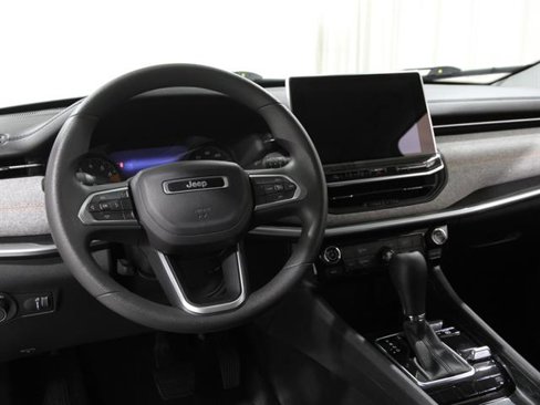Used 2022 Jeep Compass Sport image 6