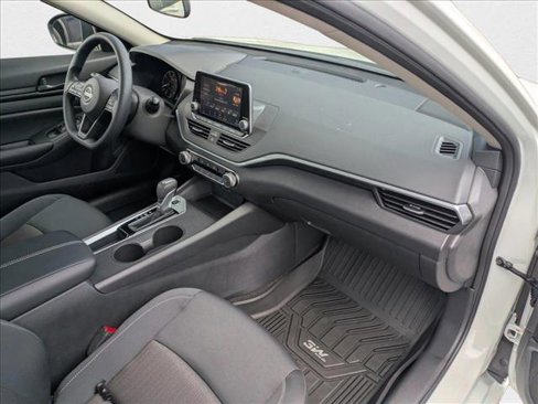 Used 2025 Nissan Altima 2.5 S image 19