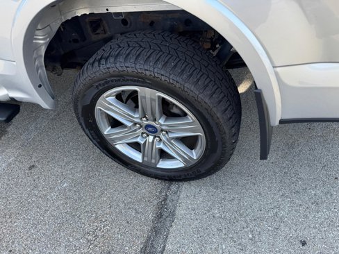 Used 2019 Ford F150 XLT w/ Equipment Group 302A Luxury image 12