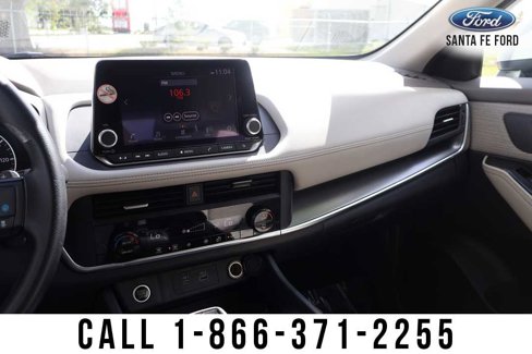 Used 2023 Nissan Rogue SV image 39