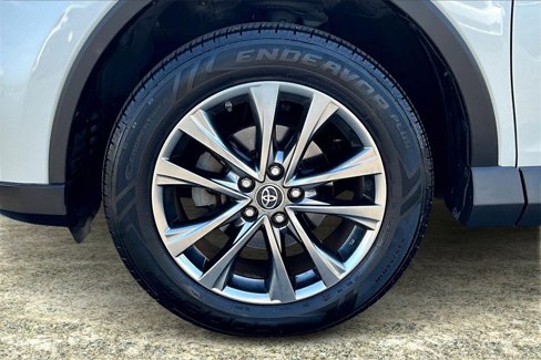 Used 2018 Toyota RAV4 Limited image 34