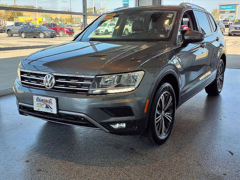 Used 2018 Volkswagen Tiguan SEL image 3