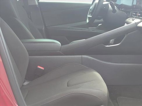 Used 2024 Hyundai Elantra SEL image 20