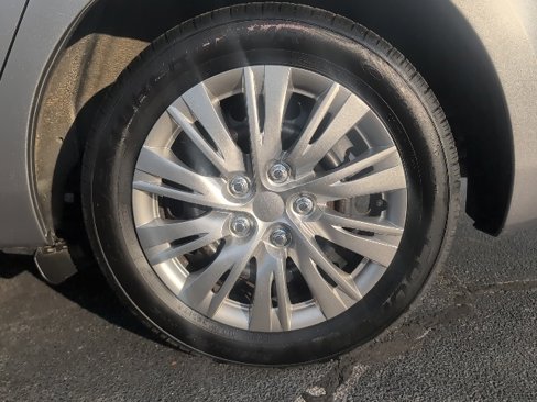 Used 2013 MAZDA MAZDA3 i Sport image 9