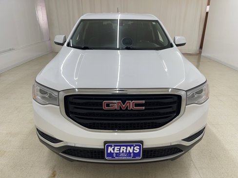 Used 2019 GMC Acadia SLE w/ LPO, Floor Liner Package image 9