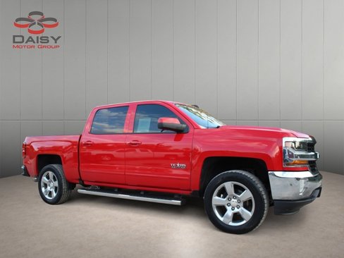 Used 2018 Chevrolet Silverado 1500 LT w/ Texas Edition image 3