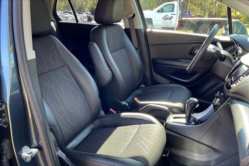 Certified 2021 Chevrolet Trax LT w/ Driver Confidence Package image 7