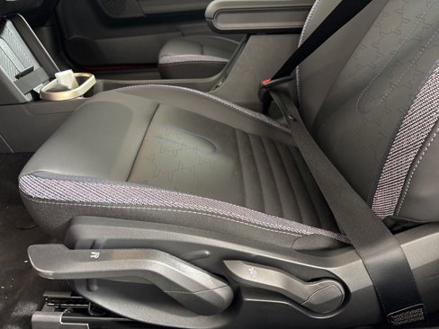 New 2025 MINI Cooper 2-Door Hardtop image 24