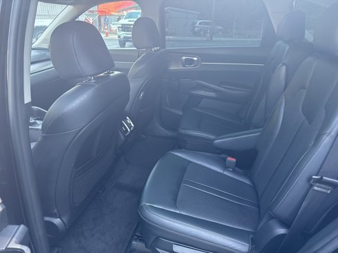 Used 2021 Kia Sorento EX image 12
