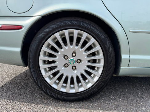 Used 2005 Jaguar XJ8 L image 29