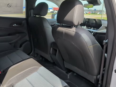 New 2025 Chevrolet Trax LT w/ LT Convenience Package image 25