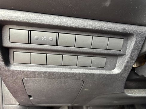 Used 2022 Mitsubishi Outlander ES image 23