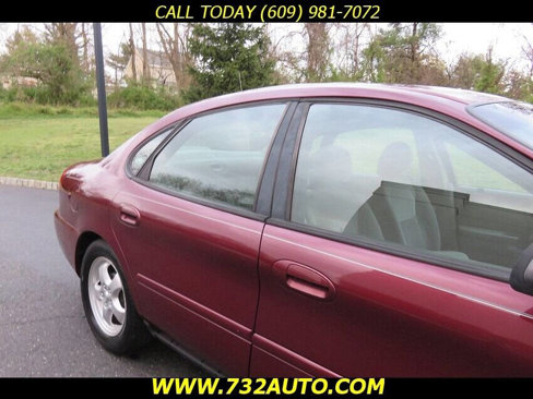 Used 2004 Ford Taurus SES image 28