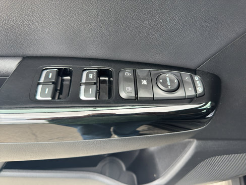 Used 2021 Kia Sportage EX image 16