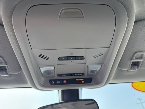 Used 2019 Chevrolet Equinox LT image 26