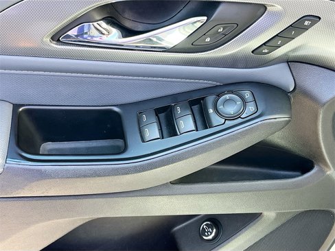 Used 2018 Chevrolet Traverse Premier image 18
