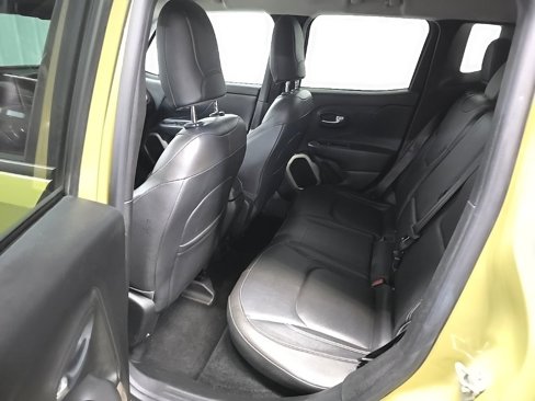 Used 2015 Jeep Renegade Limited image 29