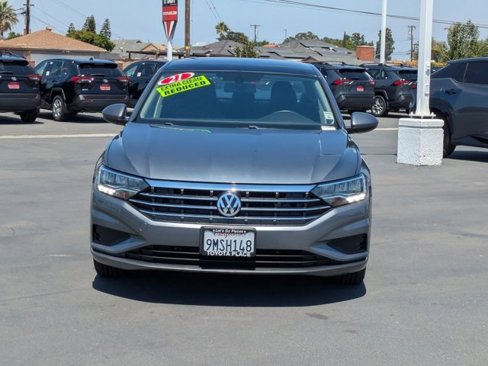 Used 2021 Volkswagen Jetta R-Line image 2