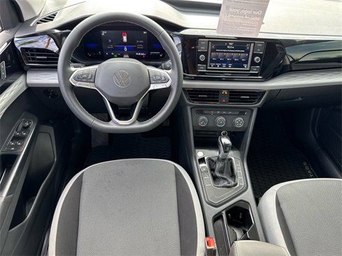Certified 2022 Volkswagen Taos S image 11