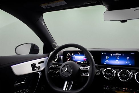 Used 2025 Mercedes-Benz CLA 250 4MATIC image 31
