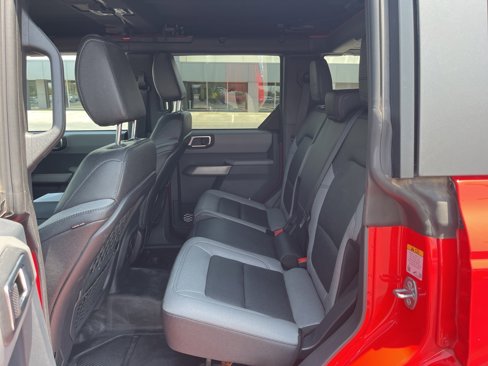 Used 2023 Ford Bronco Black Diamond image 9