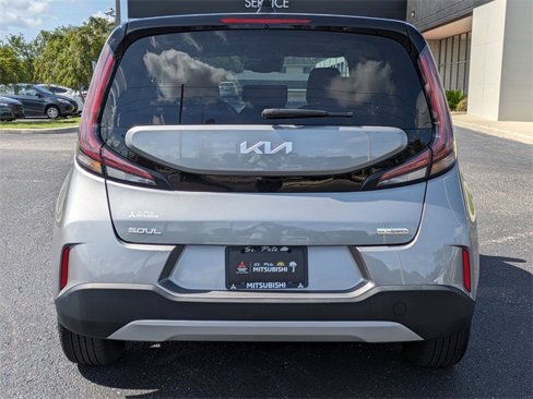 Used 2023 Kia Soul EX image 6