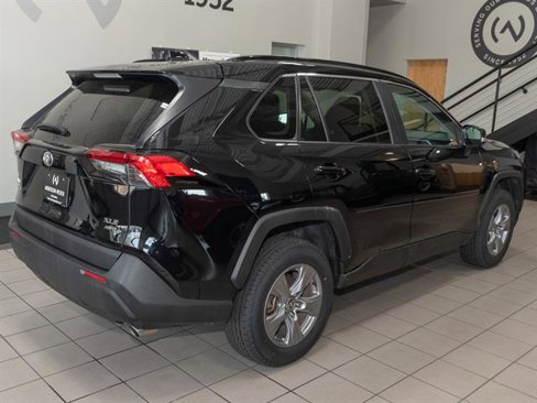Used 2022 Toyota RAV4 XLE image 20