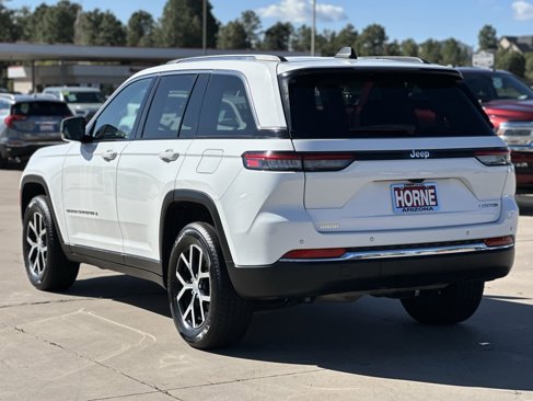 Used 2023 Jeep Grand Cherokee Limited image 5