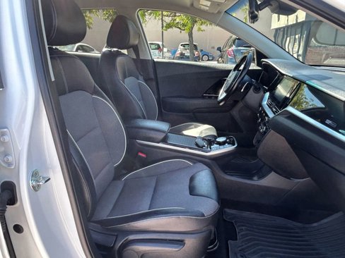 Used 2022 Kia Niro EX w/ Cold Weather Package image 22